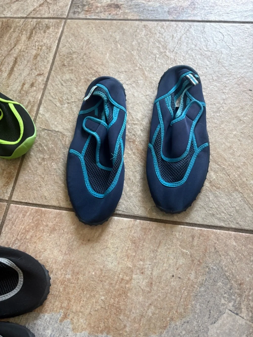 Swim/water shoes boys 4/5 bundle of 3 1 NWT 2 NWOT black blue green